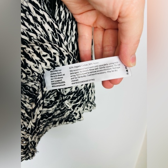 Eileen Fisher Black And White Half Sleeve Sweater - Picture 3 of 5